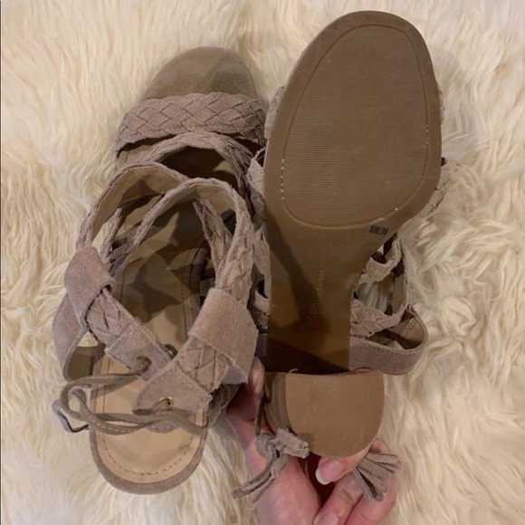 BCBG Block Heel - Picture 4 of 4